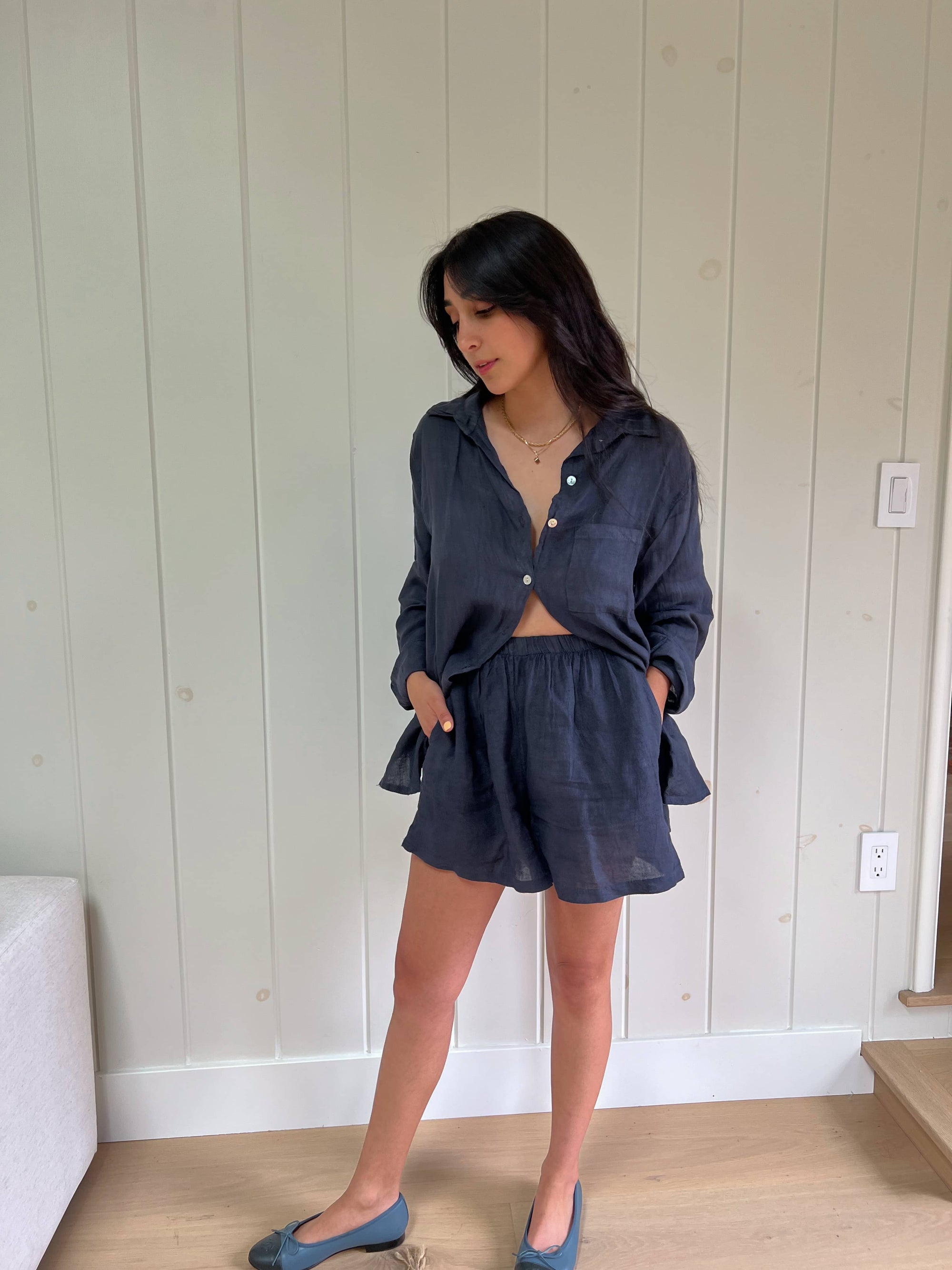 The Playa Linen Shirt in Midnight Blue